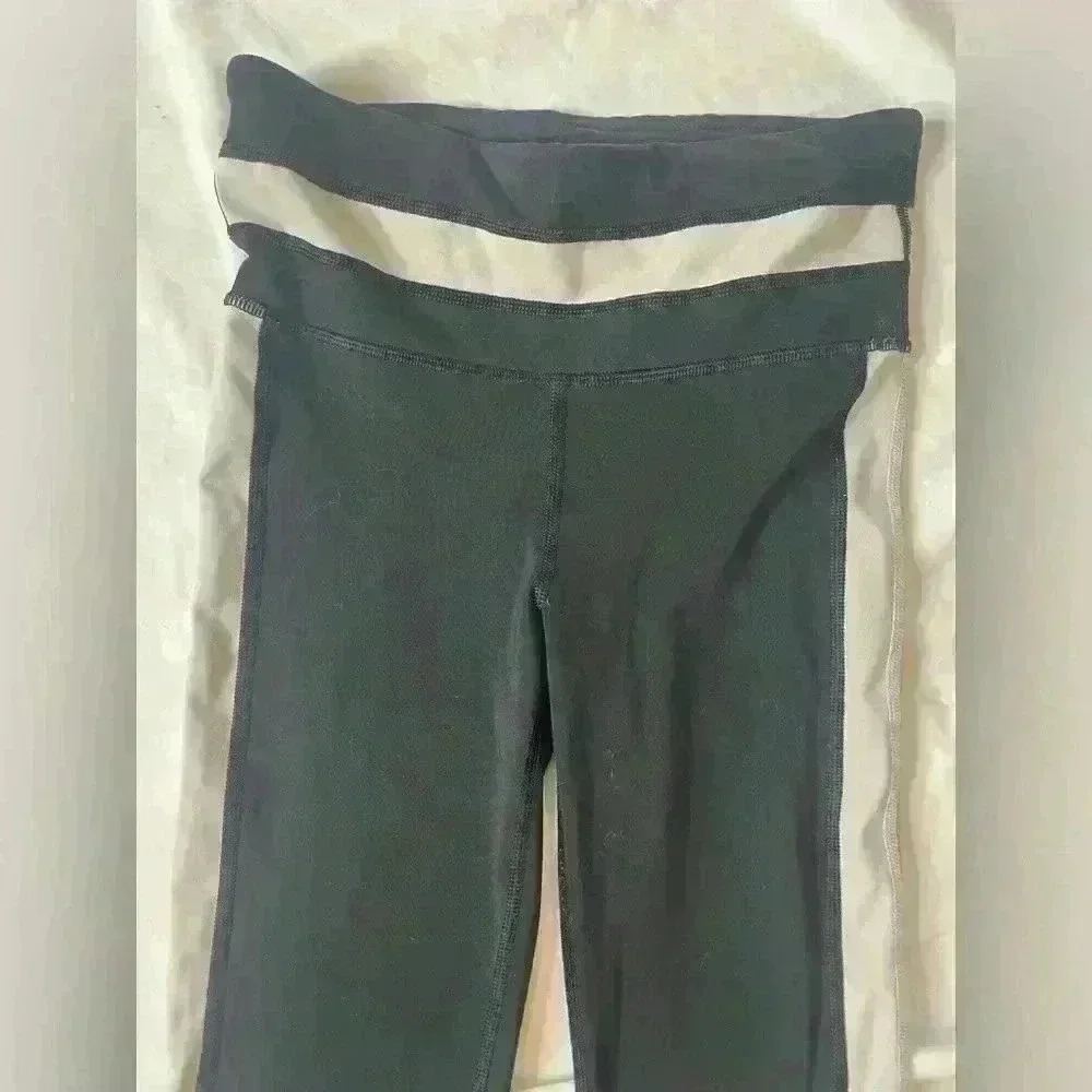 GapFit Women’s Sculpt Compression Leggings Size XS Black Beige White - Picture 6 of 6